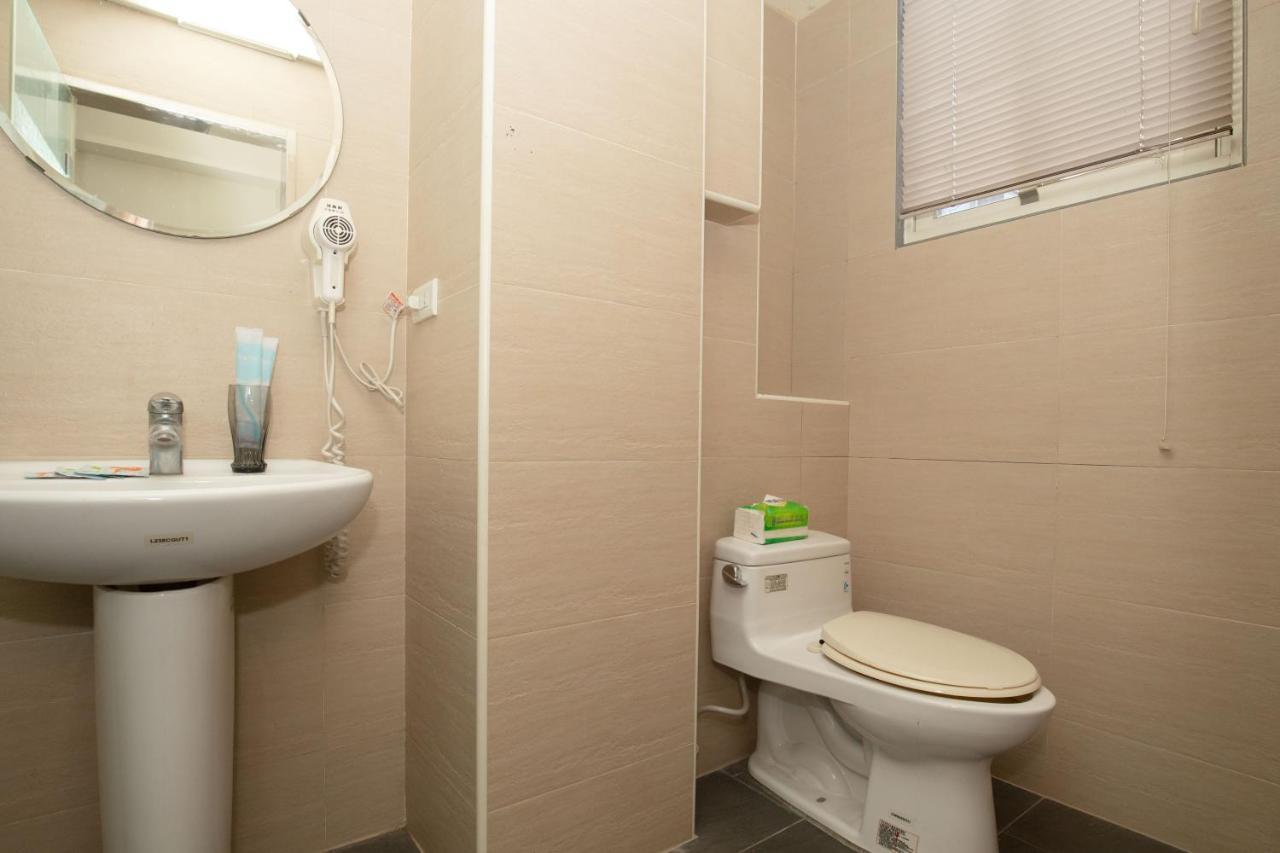 Fengjia Muxia Apartment Taichung Bagian luar foto