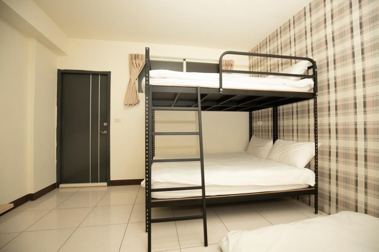 Fengjia Muxia Apartment Taichung Bagian luar foto