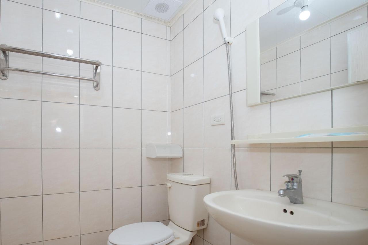 Fengjia Muxia Apartment Taichung Bagian luar foto