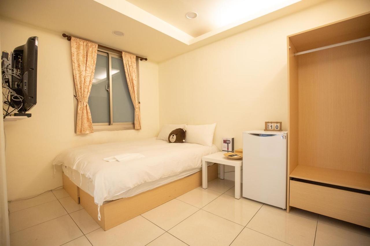 Fengjia Muxia Apartment Taichung Bagian luar foto