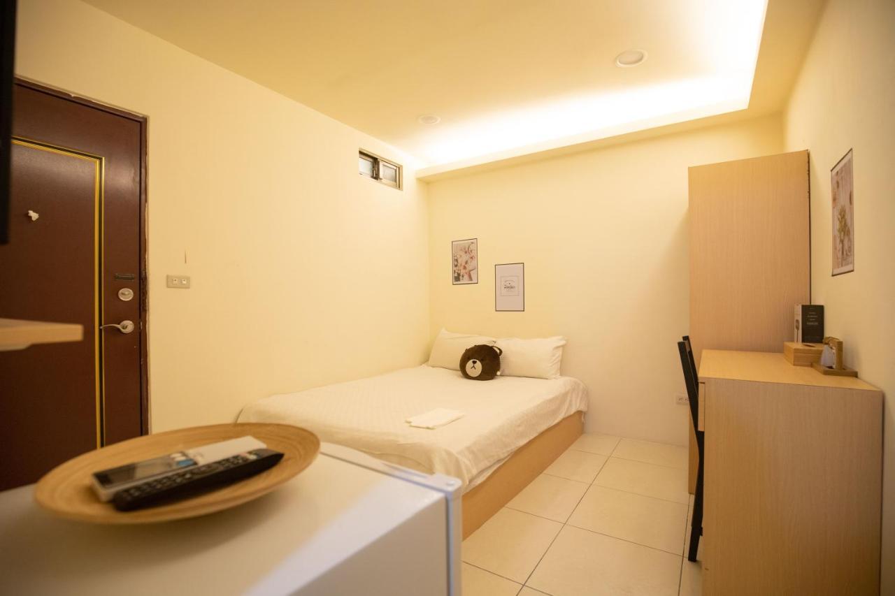 Fengjia Muxia Apartment Taichung Bagian luar foto